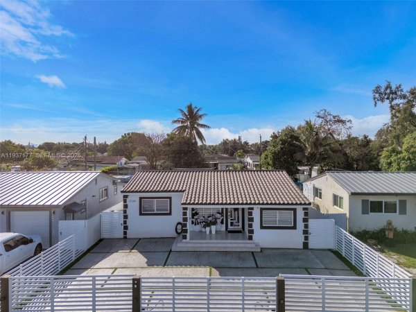 3130 NW 102nd St Miami, FL 33147