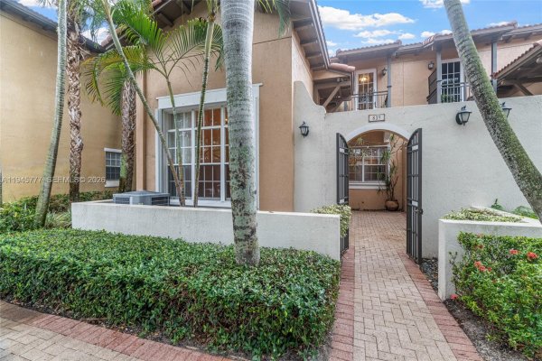 839 SW 147th Ter #5 Pembroke Pines, FL 33027