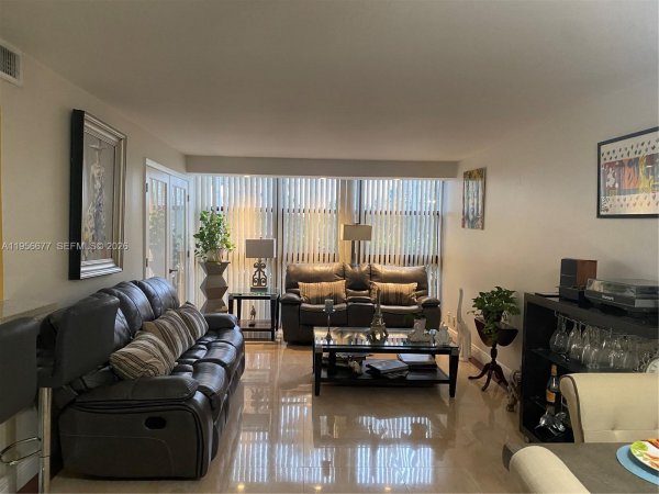 200 Leslie Dr #225 Hallandale Beach, FL 33009