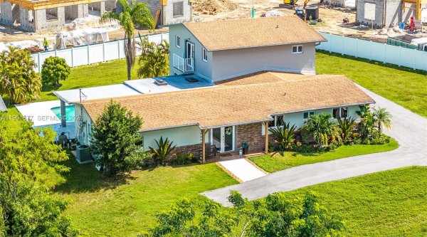 19450 SW 125th Ave Miami, FL 33177