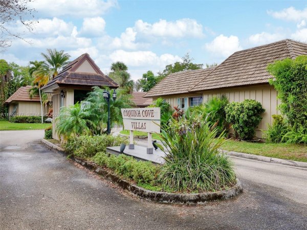 1901 Coquina Way Coral Springs, FL 33071