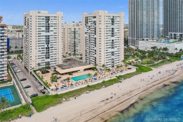 1890 S Ocean Dr #408 Hallandale Beach, FL 33009