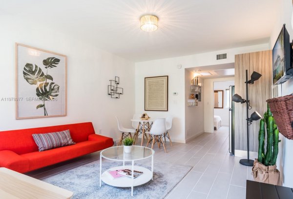 740 Meridian Ave #23 Miami Beach, FL 33139