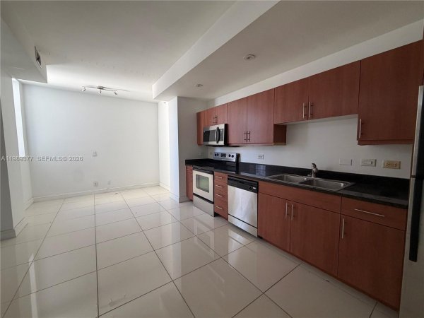 111 E Flagler St #606 Miami, FL 33131