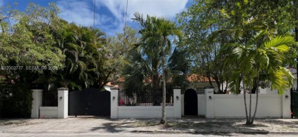 3685 SW 1st Ave Miami, FL 33145