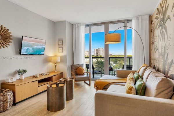 2602 E Hallandale Bch Blvd #R704 Hallandale Beach, FL 33009