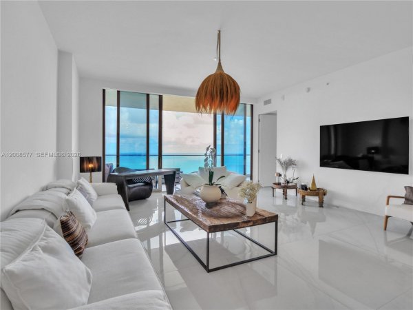 18975 Collins Ave #4303 Sunny Isles Beach, FL 33160