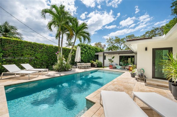 835 Malaga Ave Coral Gables, FL 33134