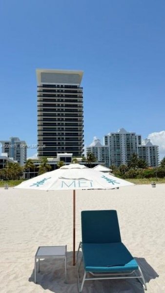 5875 Collins Ave #708 Miami Beach, FL 33140