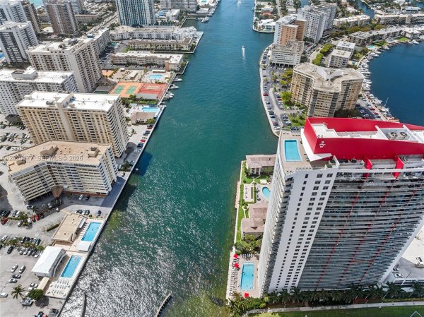 2602 E Hallandale Bch Blvd #R2604 Hallandale Beach, FL 33009