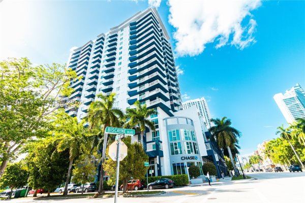 275 NE 18st #1110 Miami, FL 33132