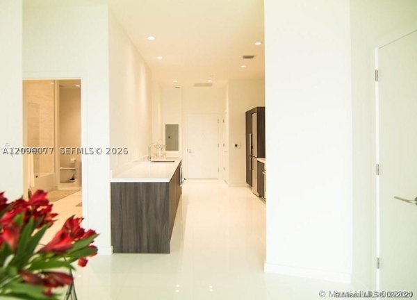 851 NE 1st Ave #510 Miami, FL 33132