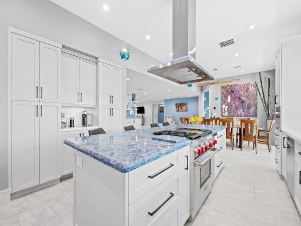 2754 NE 31st Lighthouse Point, FL 33064