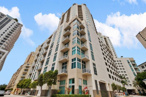 9066 SW 73rd #701 Miami, FL 33156