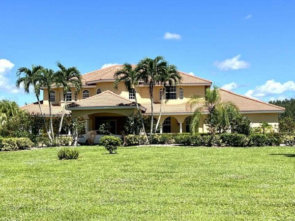 14983 Draft Horse Ln Wellington, FL 33414 14983 Draft Horse Ln Wellington, FL 33414