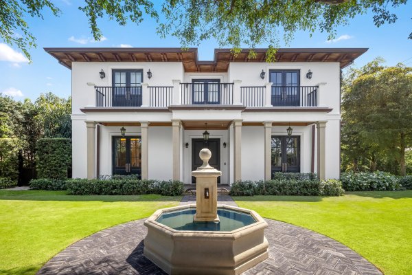 1053 N Lake Palm Beach, FL 33480