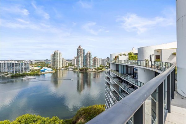 5500 Island Estates Dr #1506 Aventura, FL 33160 5500 Island Estates Dr #1506 Aventura, FL 33160