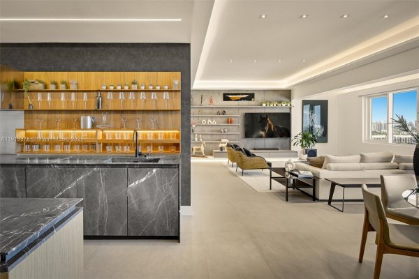 2301 Collins Ave #1634 Miami Beach, FL 33139