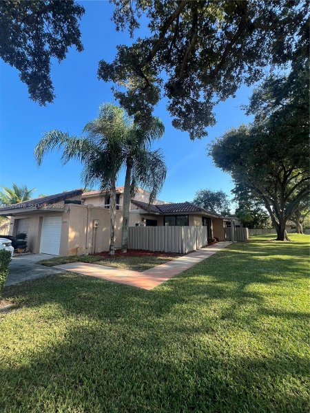 20610 NE 7th Ct Miami, FL 33179