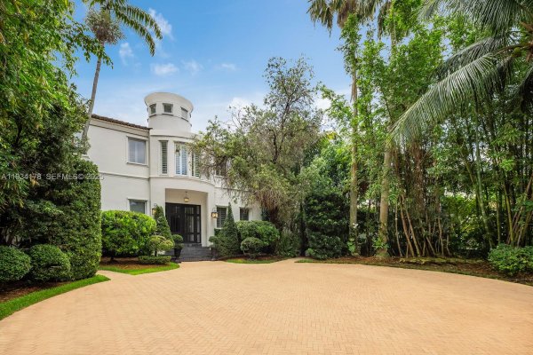 315 E San Marino Dr Miami Beach, FL 33139