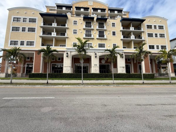8390 SW 72nd Ave #520 Miami, FL 33143