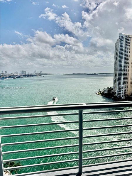 325 S Biscayne Blvd #2226 Miami, FL 33131
