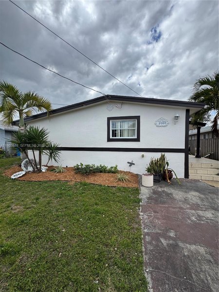 Undisclosed Address West Park, FL 33023