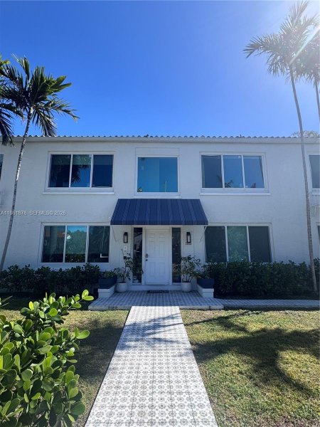 2855 Royal Palm Ave #2 Miami Beach, FL 33140