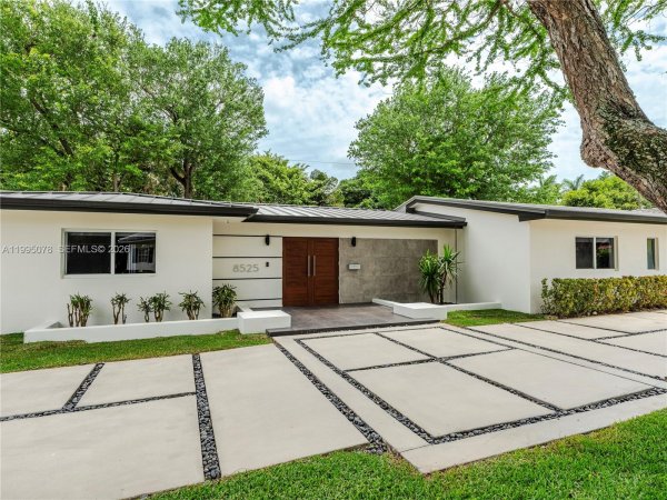 8525 SW 54th Ct Miami, FL 33143