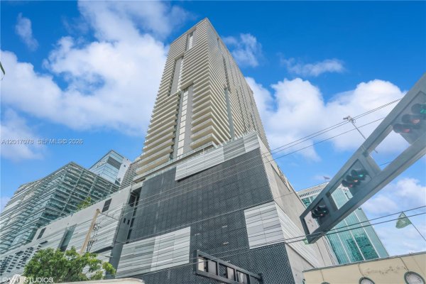 88 SW 7th St #2508 Miami, FL 33130
