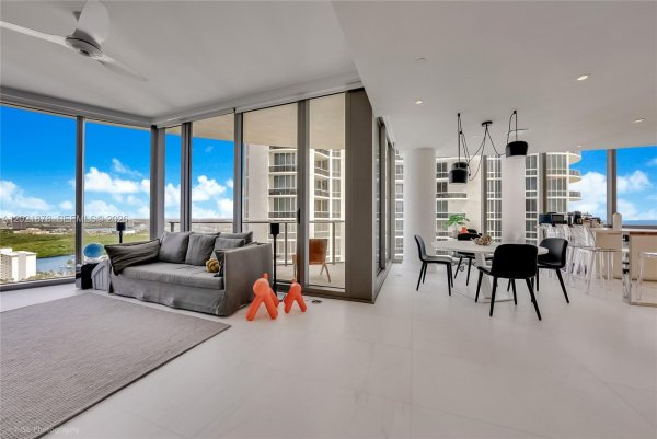 15701 Collins Ave #3001 Sunny Isles Beach, FL 33160