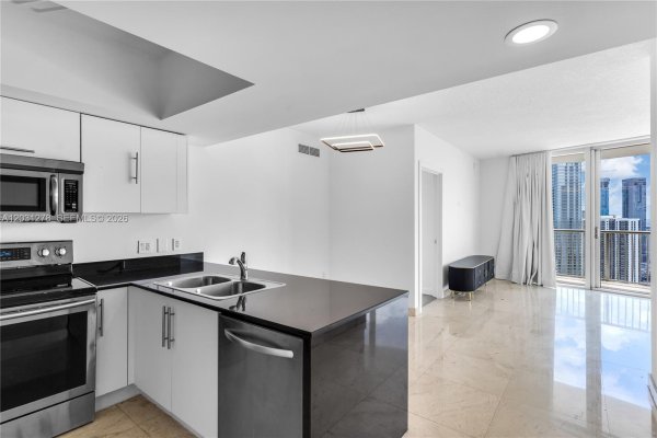 1750 N Bayshore Dr #4414 Miami, FL 33132