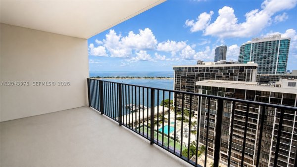 1901 Brickell Ave #B2203 Miami, FL 33129