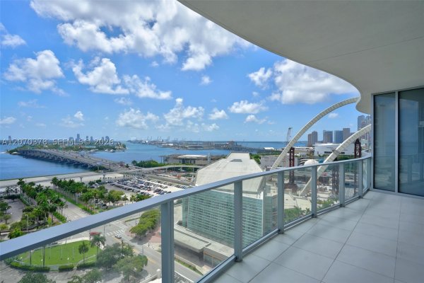 1400 Biscayne Blvd #1605 Miami, FL 33132