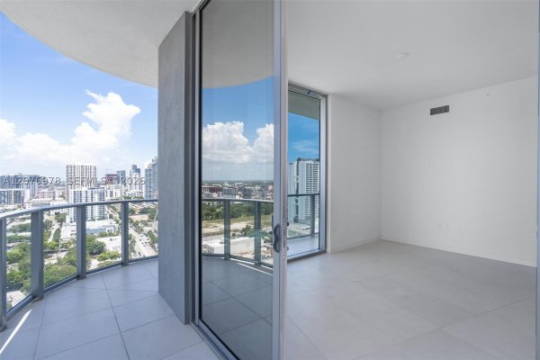 1400 Biscayne Blvd #2507 Miami, FL 33132
