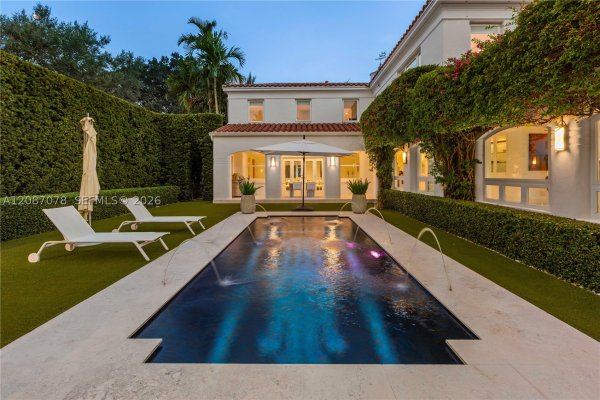 1261 N Greenway Dr Coral Gables, FL 33134