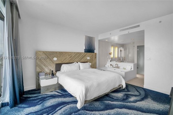 3101 Bayshore Dr #701 Fort Lauderdale, FL 33304