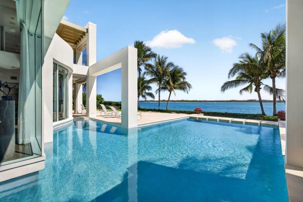 7034 SE Harbor Stuart, FL 34996
