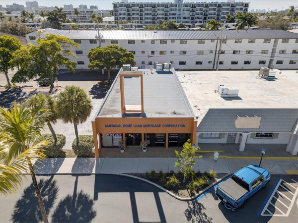 3050 E Commercial Fort Lauderdale, FL 0
