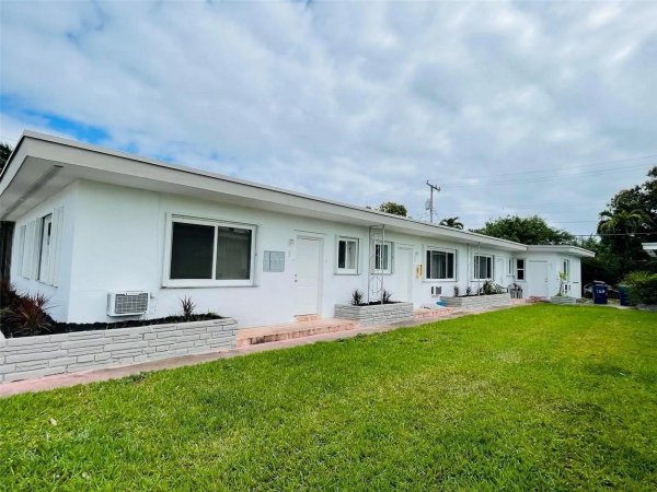 740 83rd #2 Miami Beach, FL 33141