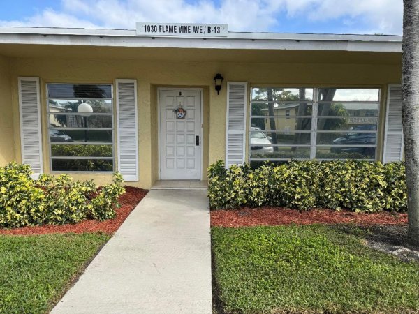 1030 W Flame Vine Ave #13-B Delray Beach, FL 33445