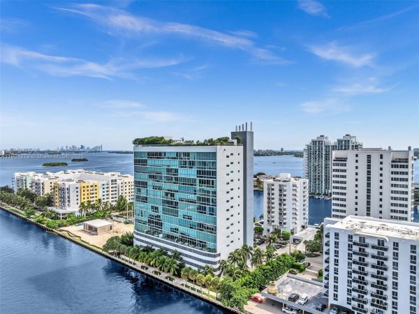 7934 West Dr #1201 North Bay Village, FL 33141