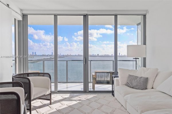 3131 NE 7th Ave #2203 Miami, FL 33137