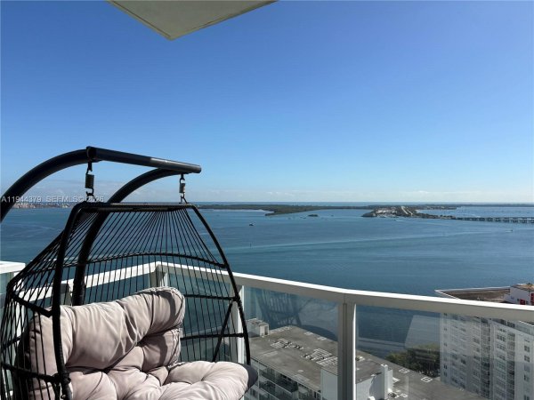 218 SE 14th St #TS307 Miami, FL 33131