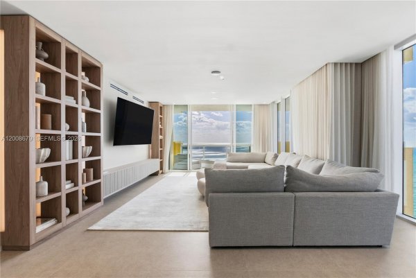 17875 Collins Ave #3906 Sunny Isles Beach, FL 33160