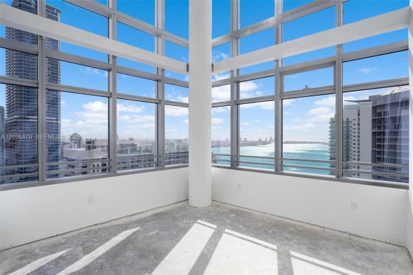 1395 Brickell Ave #3410 Miami, FL 33131