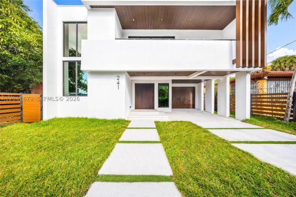 241 NW 46th St Miami, FL 33127