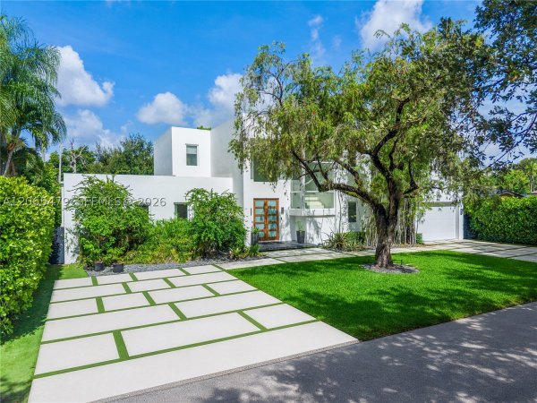 7930 SW 52nd Ct Miami, FL 33143