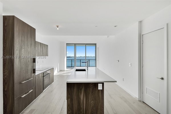 480 NE 31st St #904 Miami, FL 33137