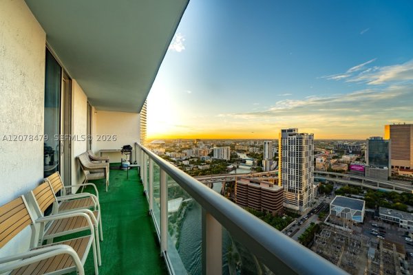185 SW 7th St #3609 Miami, FL 33130